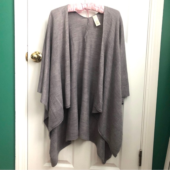 Simply Noelle gray shawl, open cardigan poncho - Picture 4 of 6
